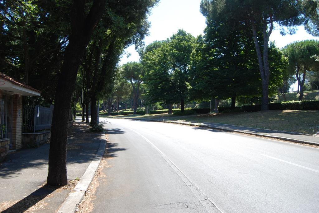 לינה וארוחת בוקר רומא La Badia Del Cavaliere חדר תמונה